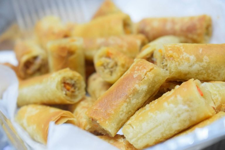 وصفة البسبوسة بالزبادي وجوز الهند المبشور