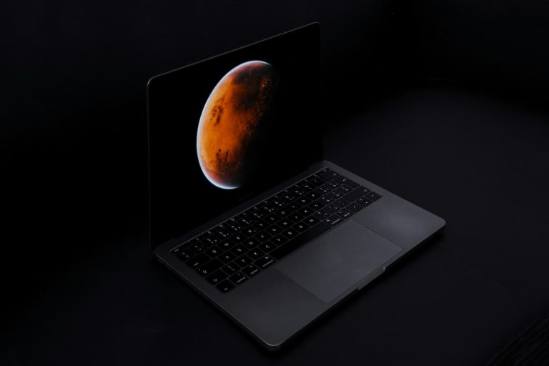 مراجعة بطارية وأداء المعالج للابتوب HP Spectre