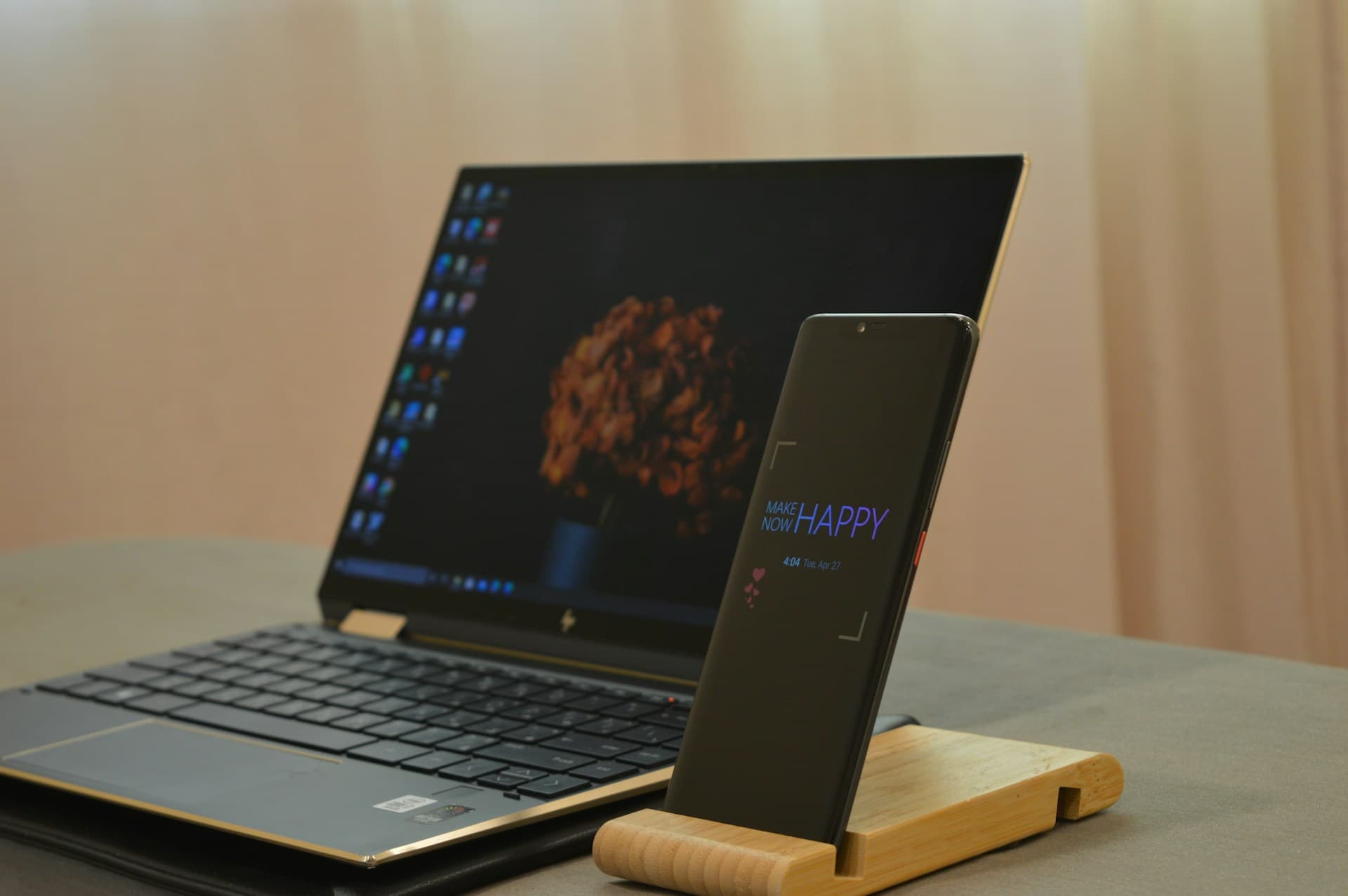 مقارنة بين لابتوب Dell XPS 15 و Lenovo